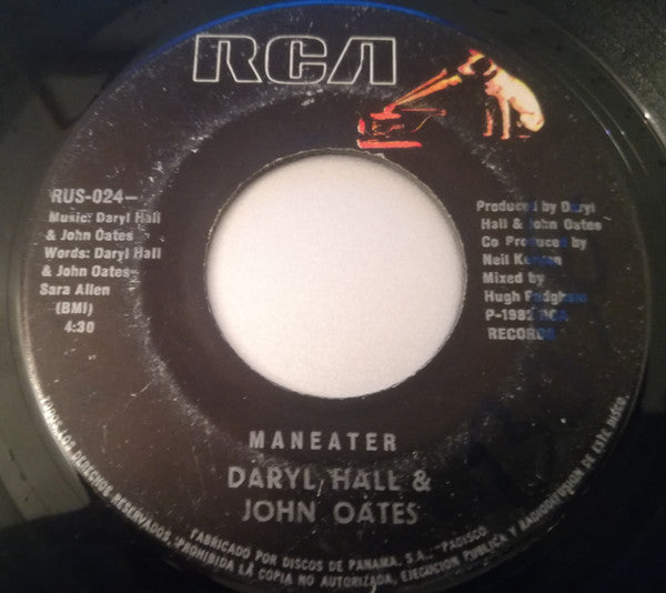 DARYL HALL & JOHN OATES - MANEATER (7", 45 RPM)